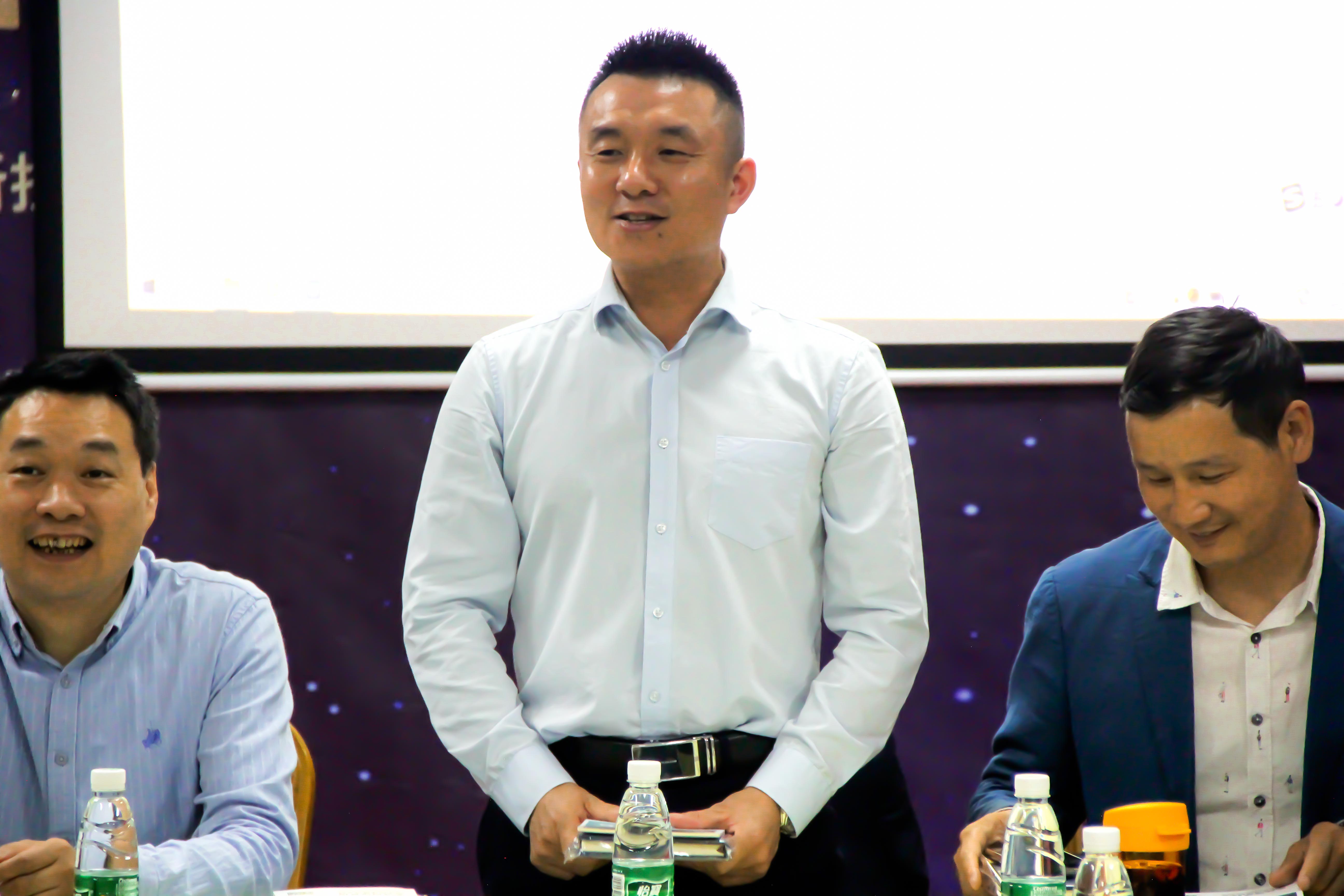 祝賀！東莞牛商匯第七屆首場常委會順利召開